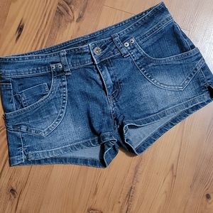 Short jean shorts